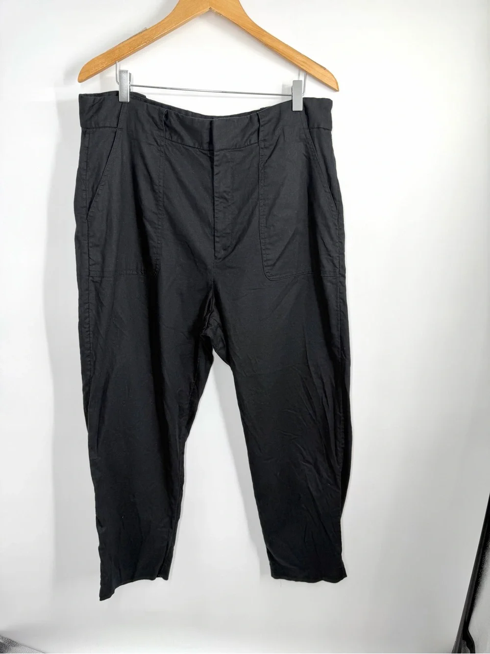 Banana Republic Linen Black Pants in size 16 XL